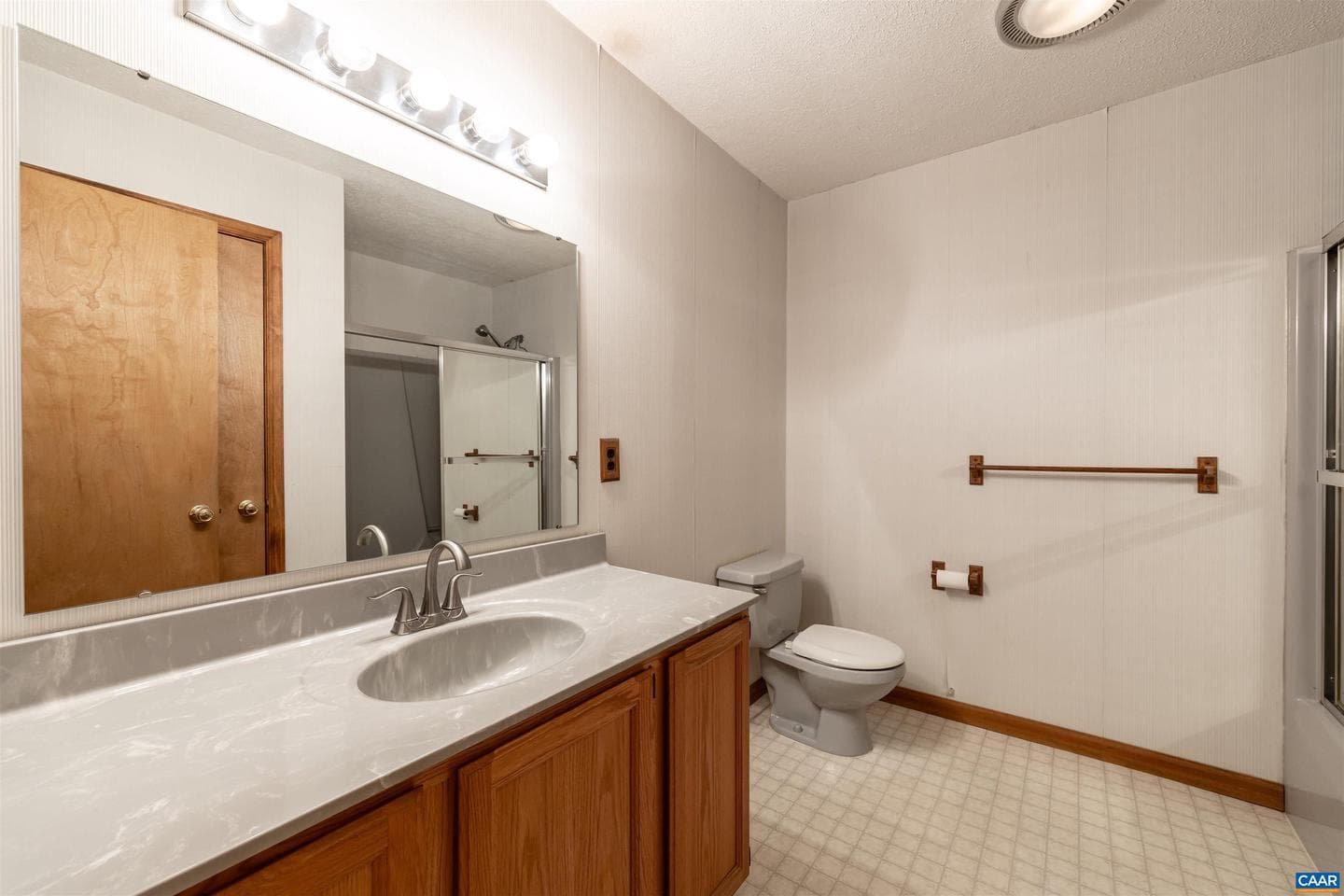 210 Pasture Ln photo 20