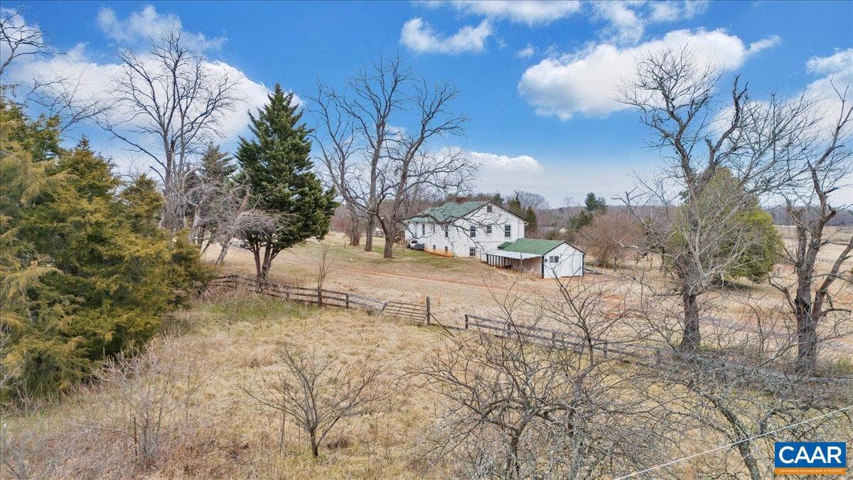 2420 James River Rd photo 7