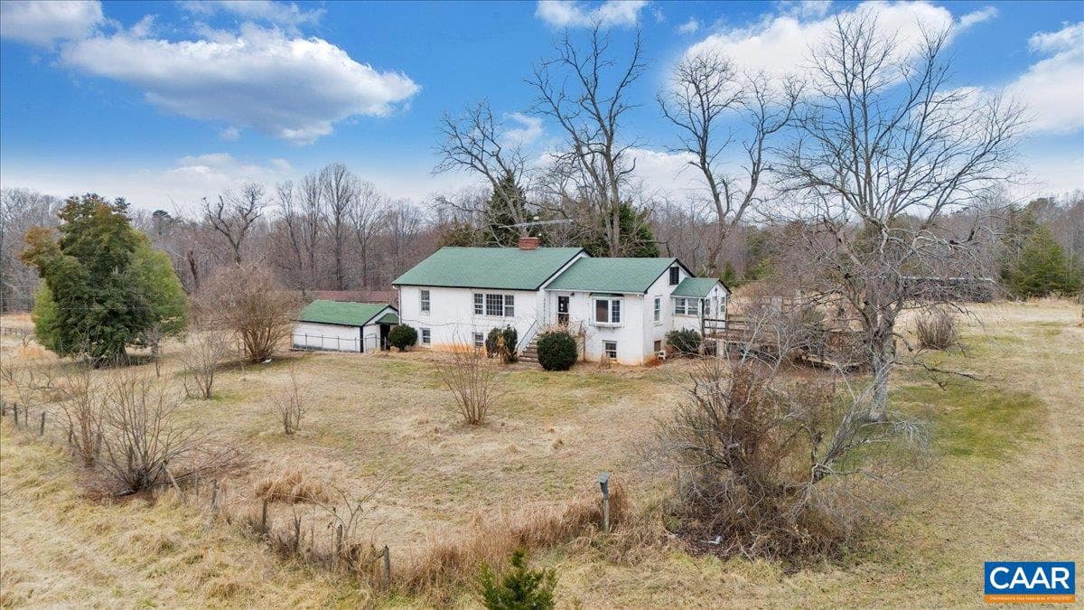 2420 James River Rd photo 9