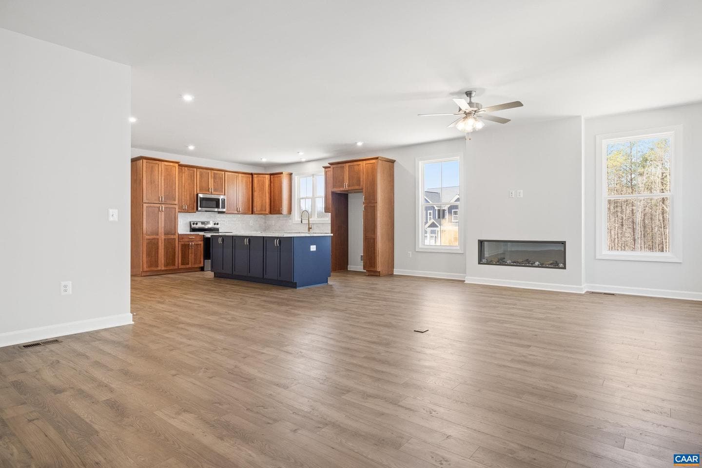 33 Whisperwood Ct photo 20