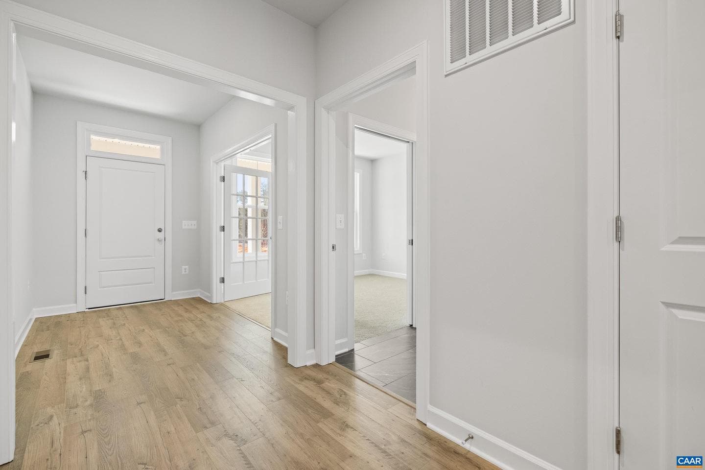 33 Whisperwood Ct photo 9