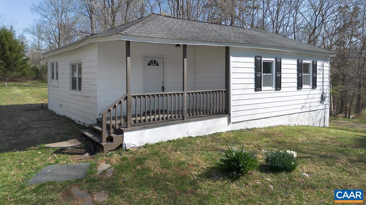 7540 Damon Rd photo 1