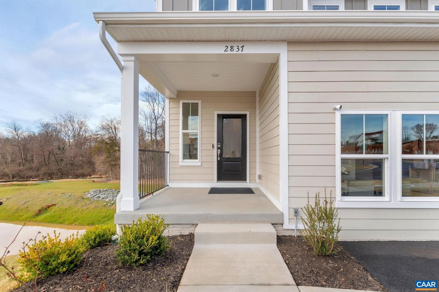 3059 Rambling Brook Ln photo 2
