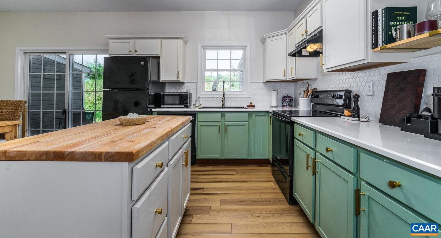 9 Bristol Ct photo 5