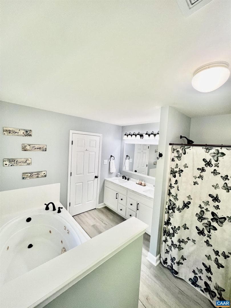 1004 Carodon Dr photo 33