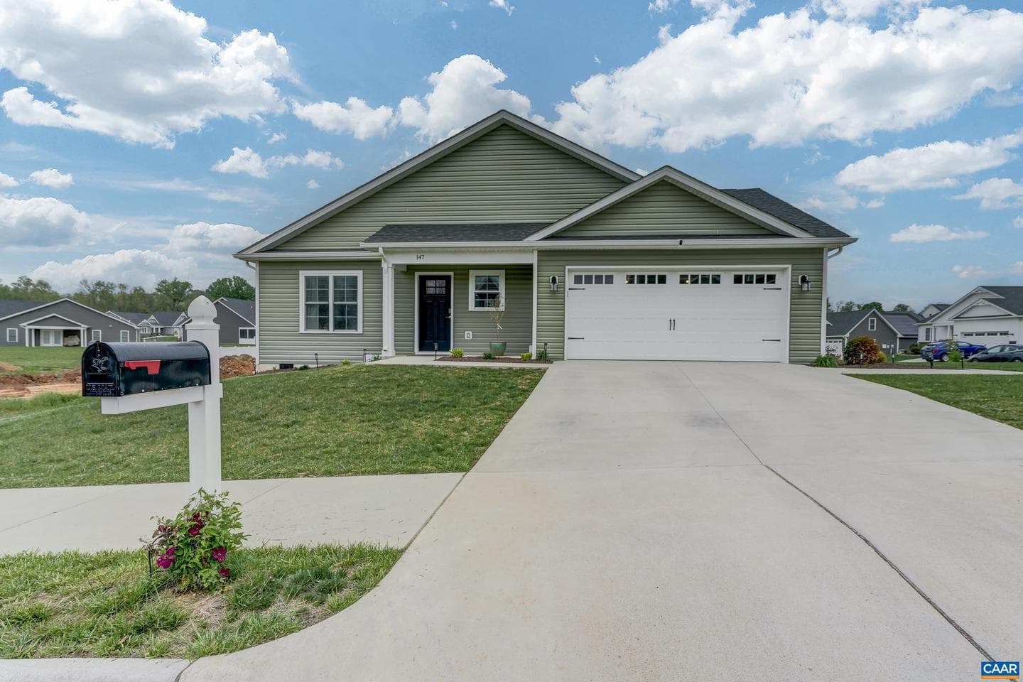 147 Langley Dr photo 38