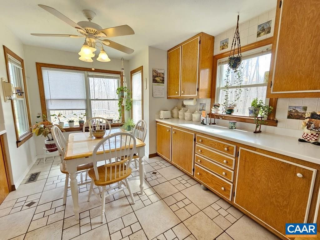 419 Camden St photo 10