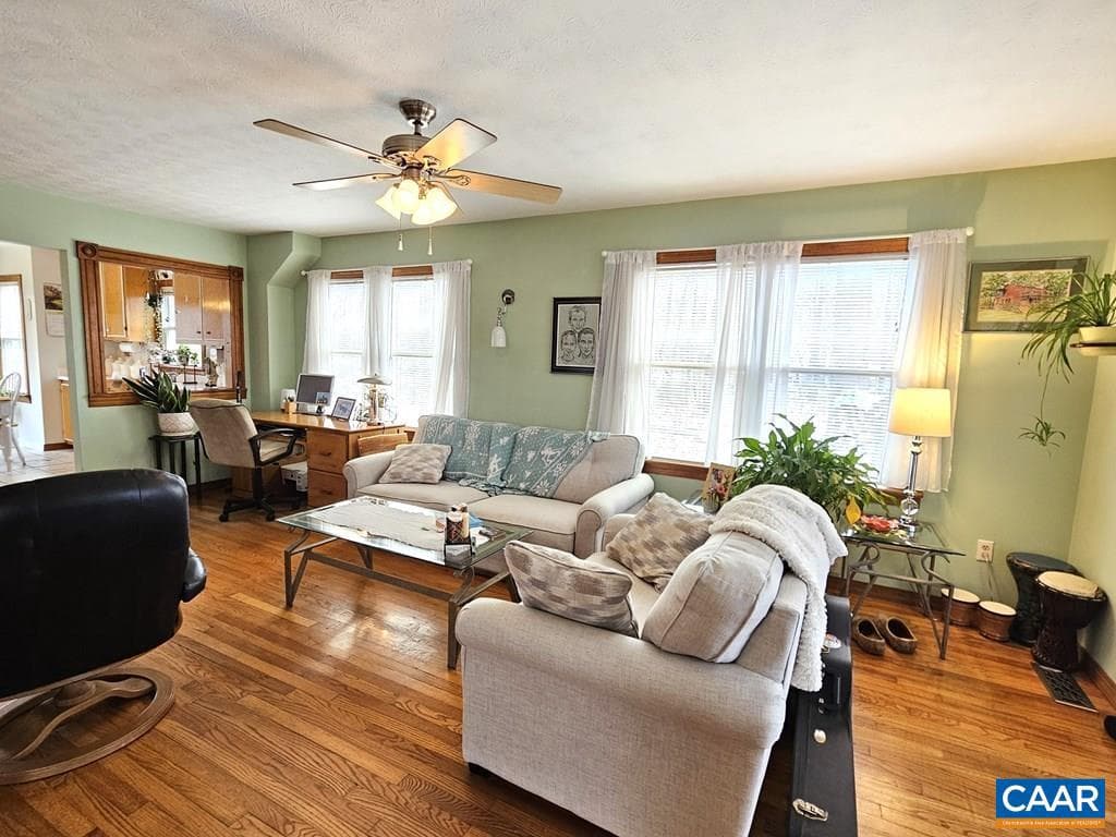 419 Camden St photo 12