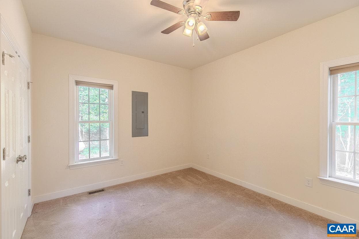 5001 Hunters Meadow Pl photo 32
