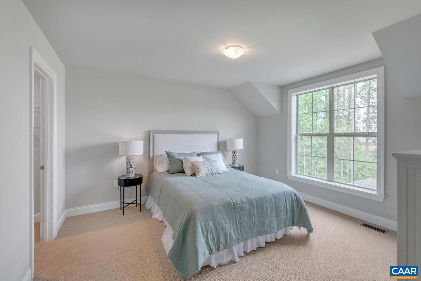 2030 Larkin Ln photo 18