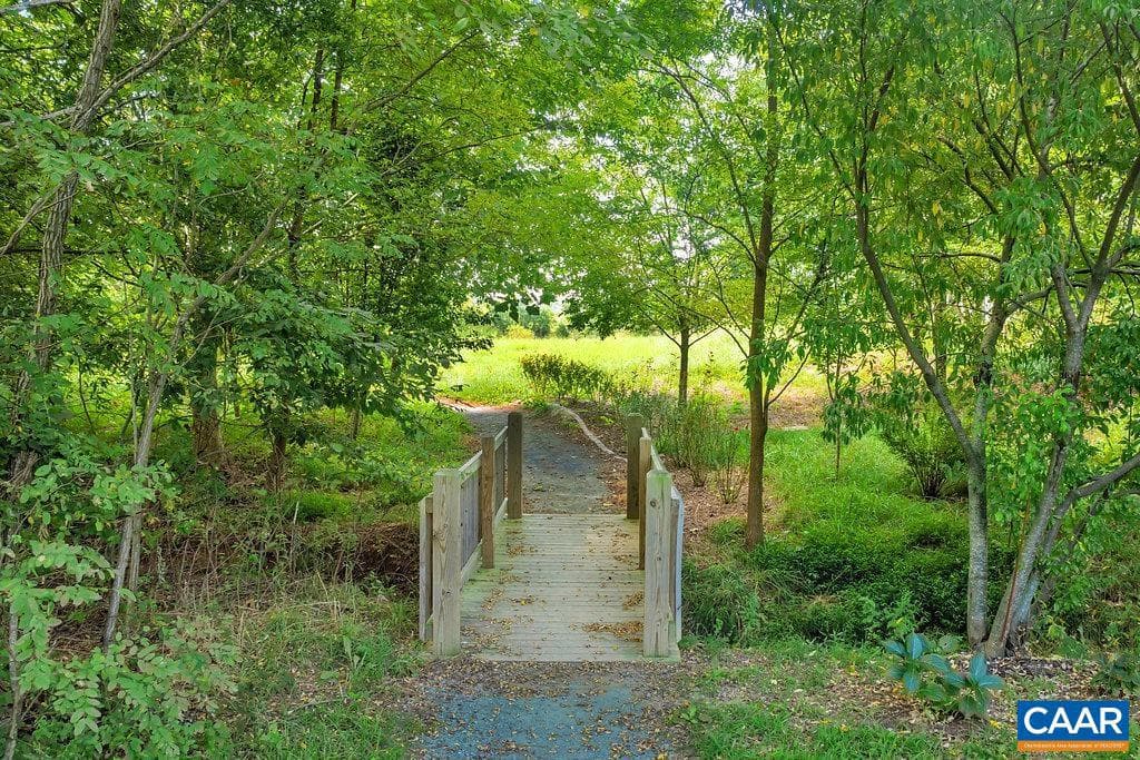 2030 Larkin Ln photo 25