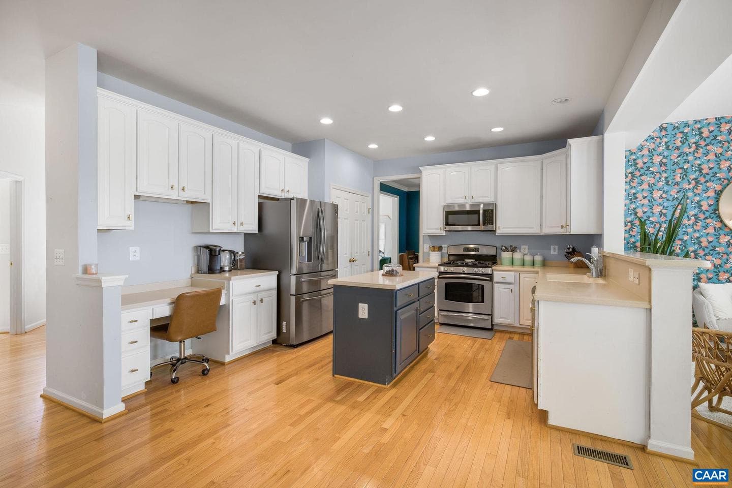 163 Carter Ln photo 8