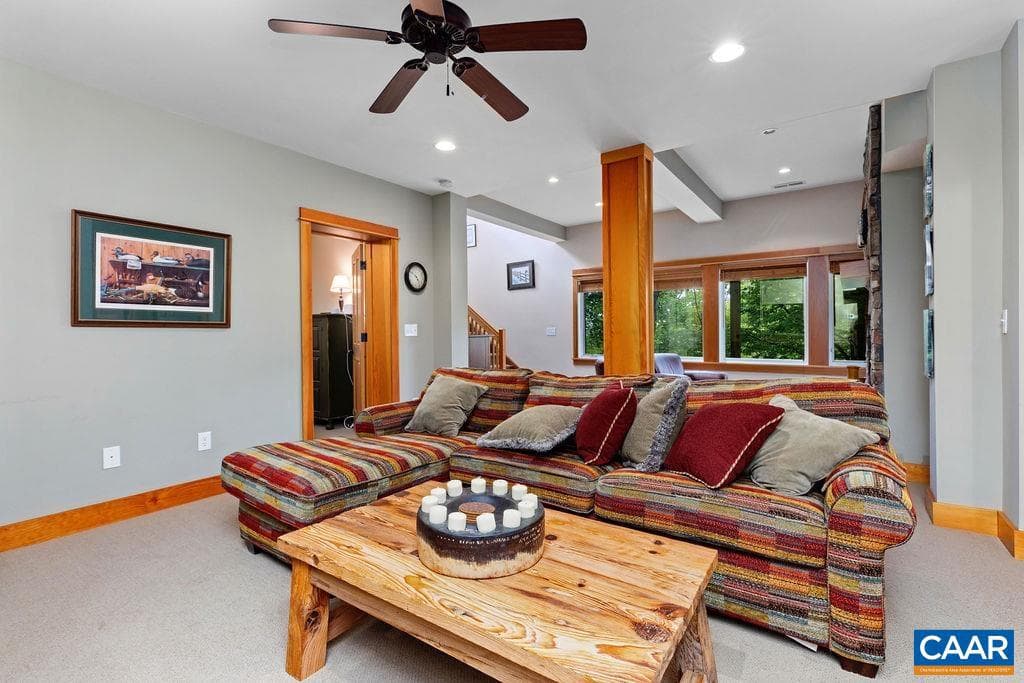 201 Pinnacle Dr photo 39