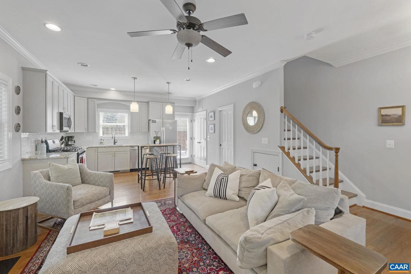 1012 Locust Ln photo 12
