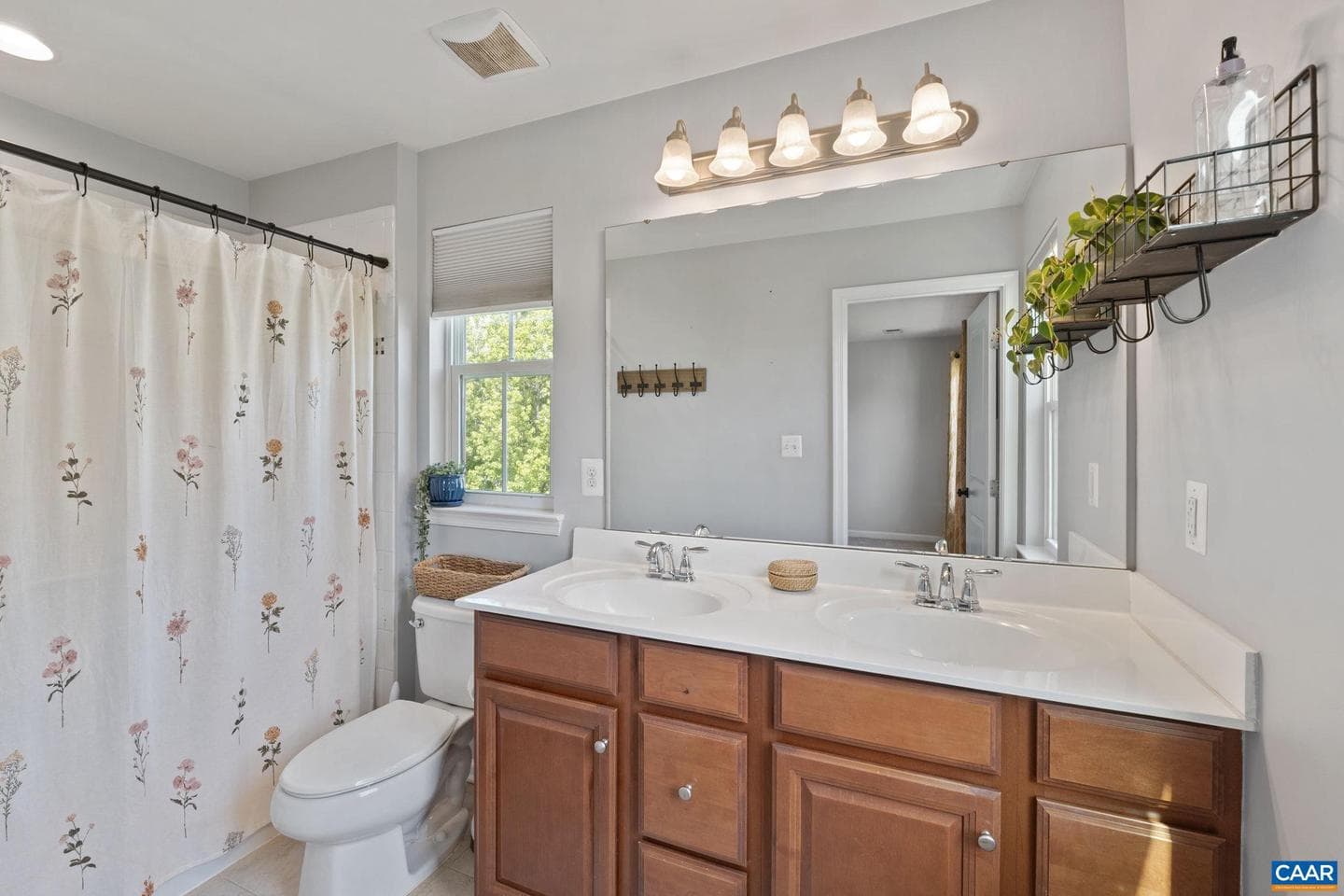 1692 Wickham Way photo 33