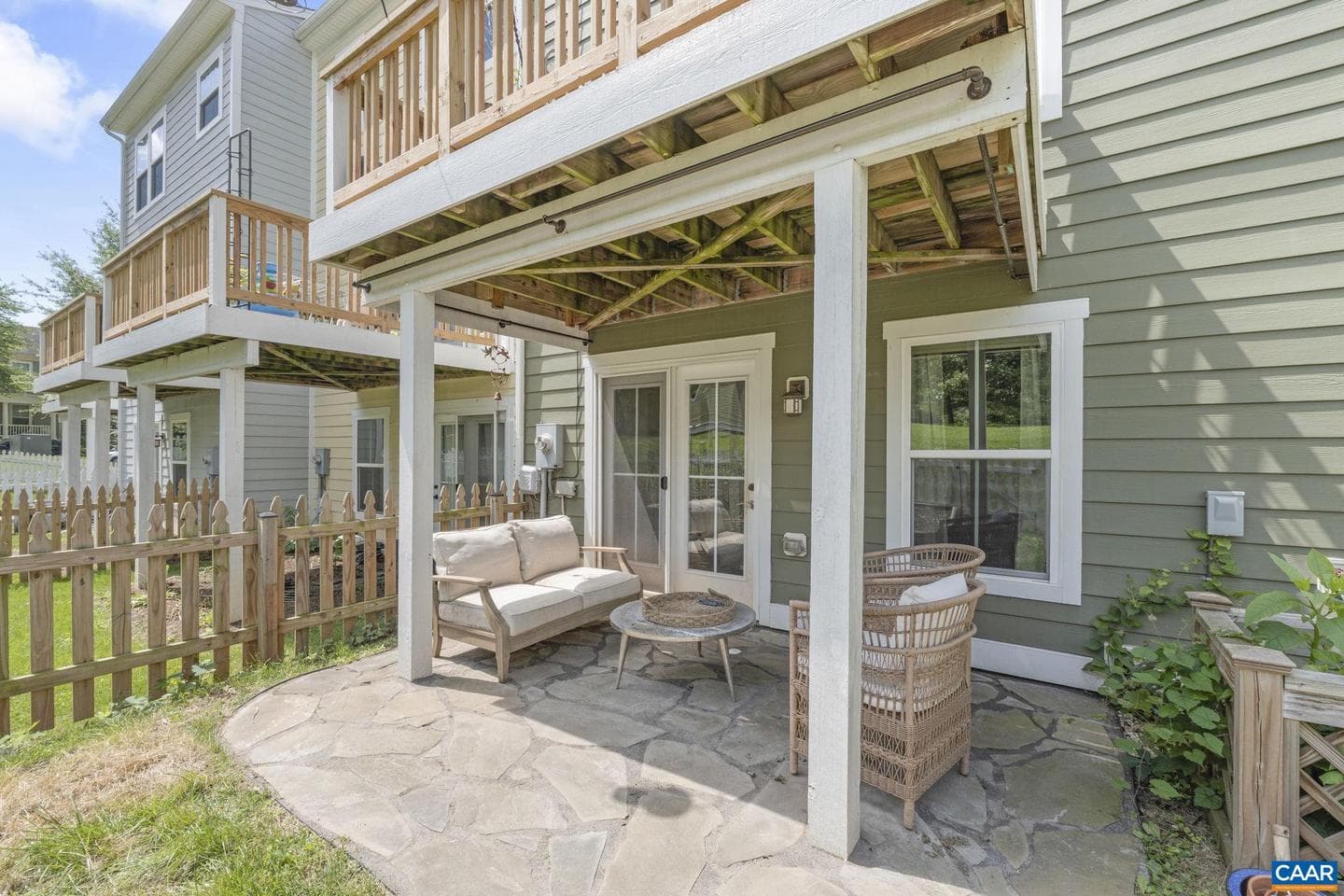 1692 Wickham Way photo 36