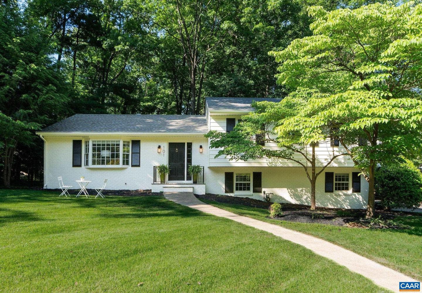 101 Kerry Ln photo 2
