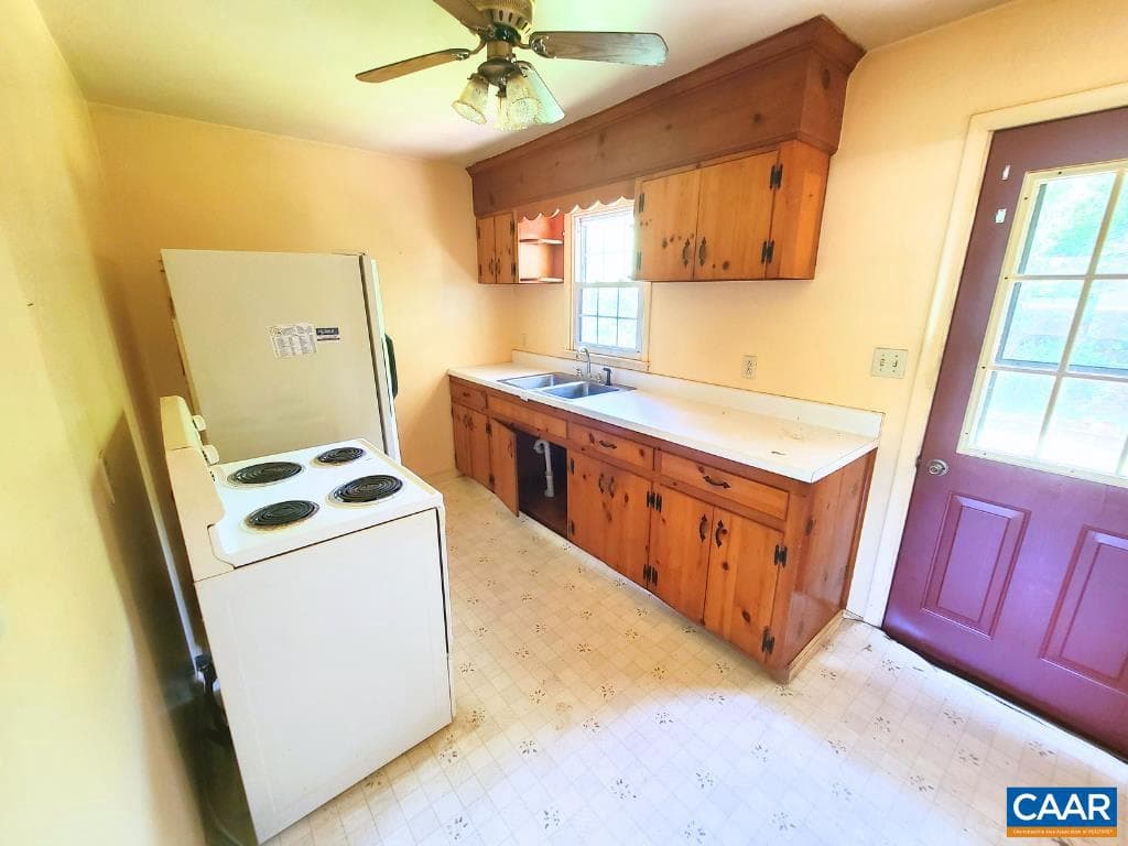 10307 Spotswood Trl photo 6
