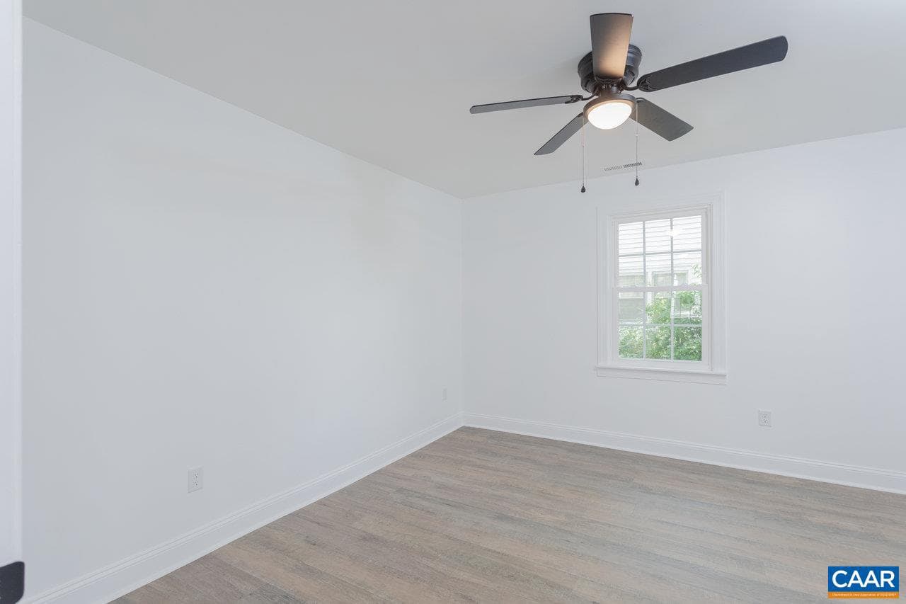 30 Bear St photo 31