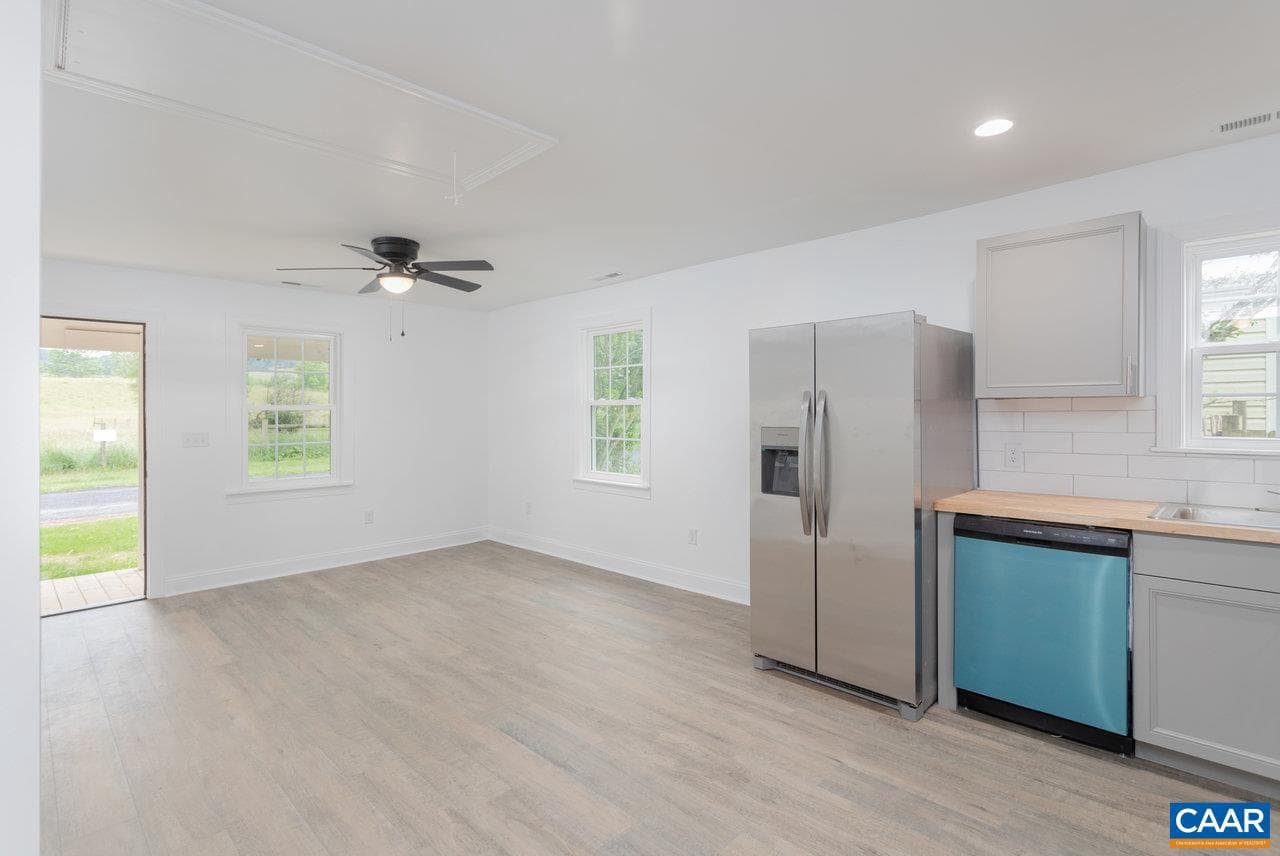 30 Bear St photo 7