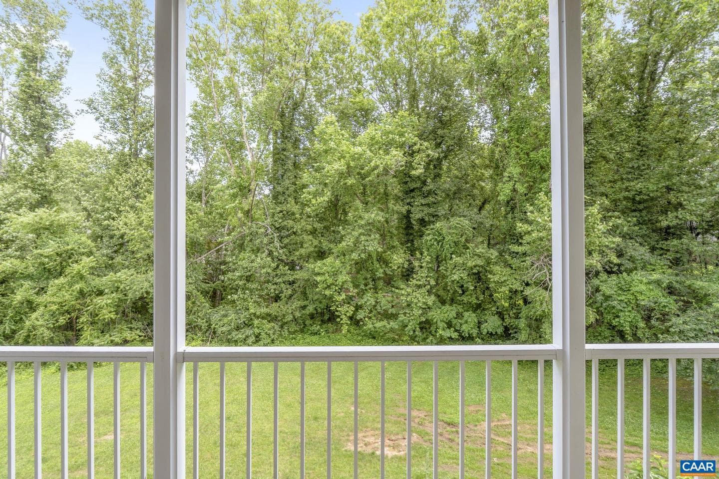 545 Burgoyne Rd #8 photo 20