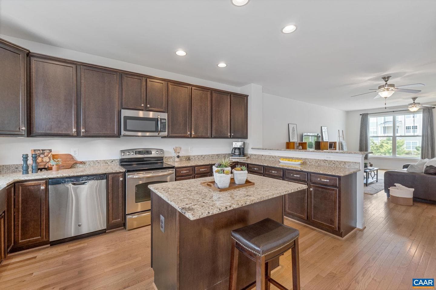 1254 Haden Pl photo 10
