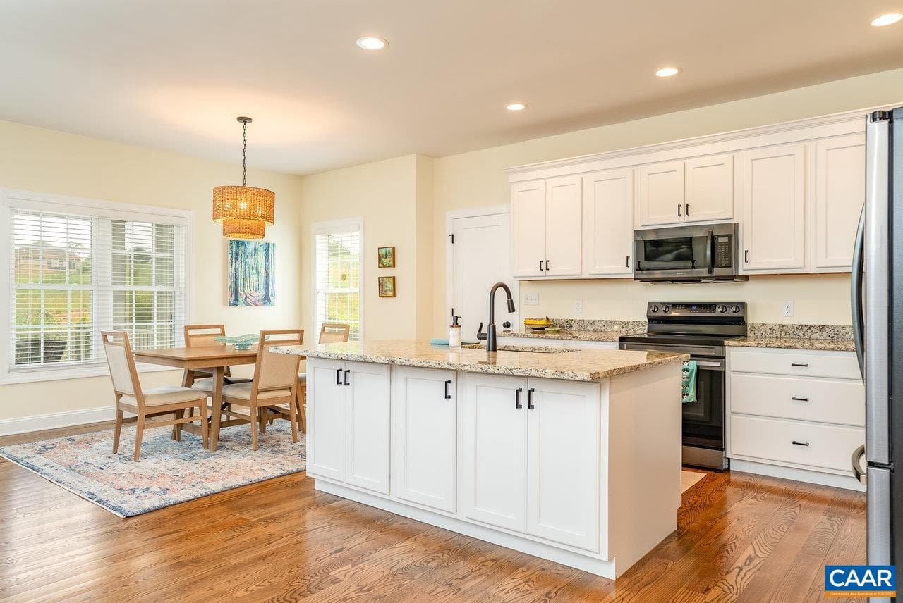 219 Heather Ln photo 16