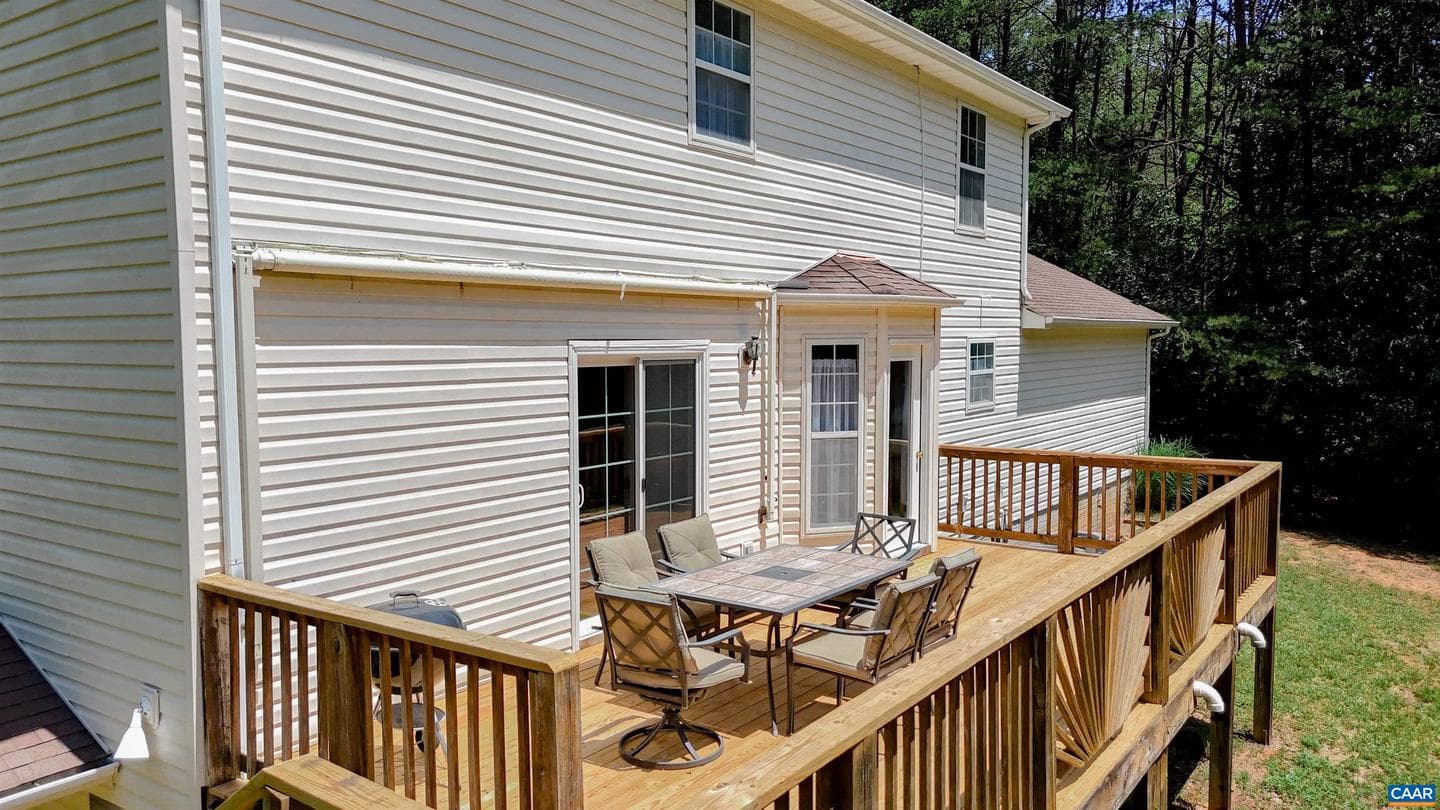 112 Pine Crest Ln photo 4