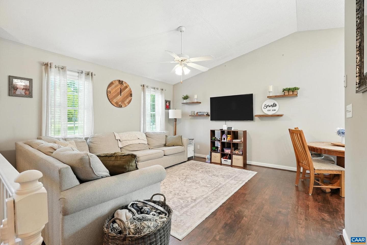 106 Alex Dr photo 5