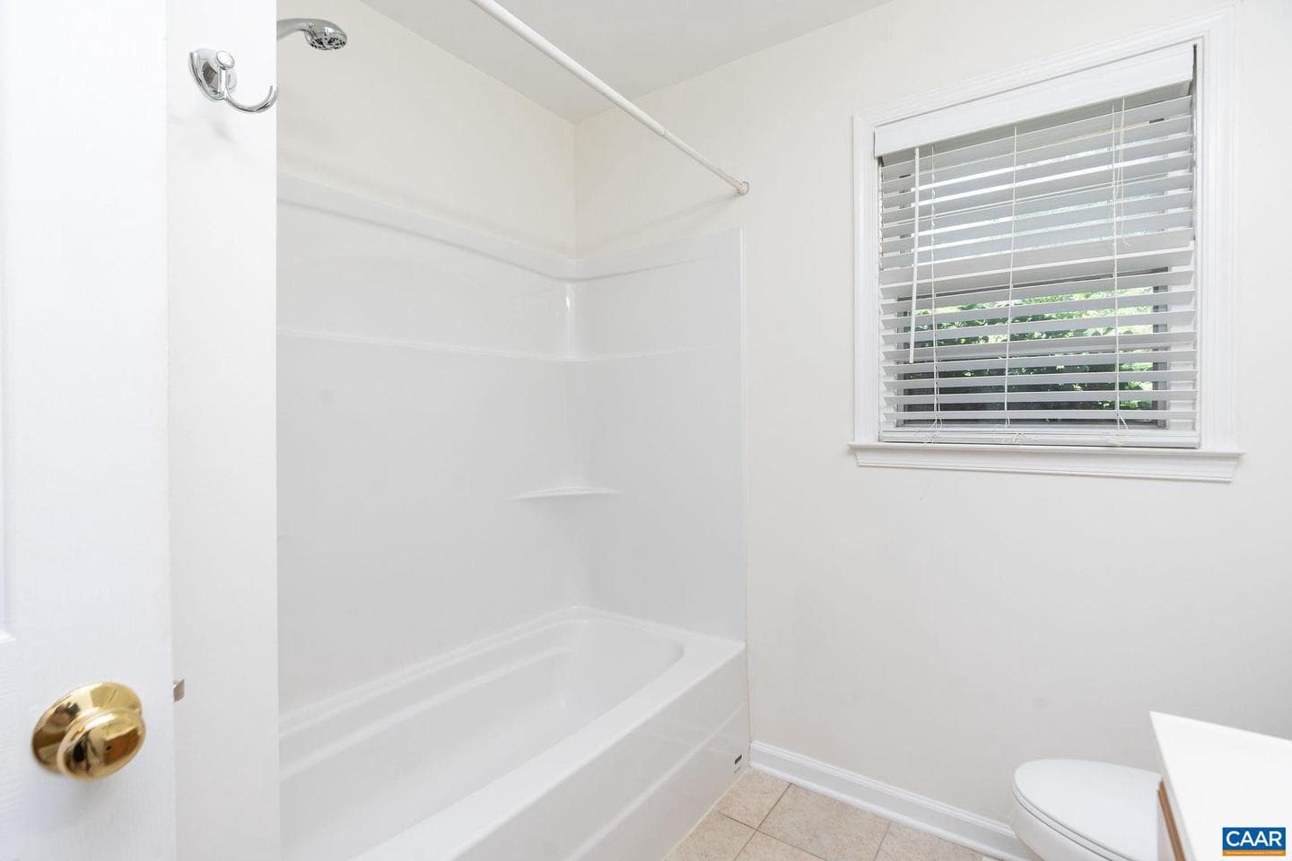 122 Westerly Ave photo 14