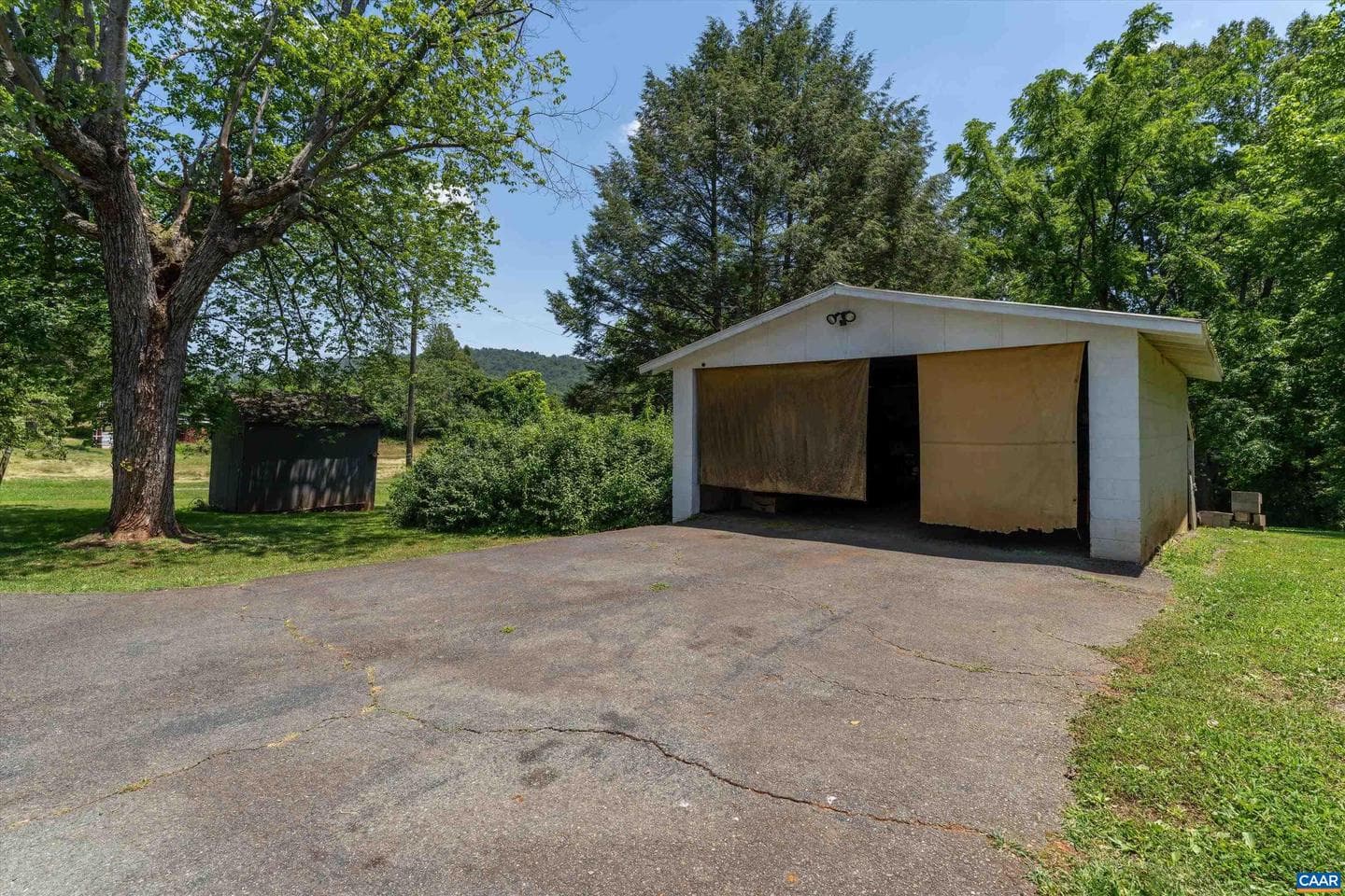 3035 Scottsville Rd photo 33