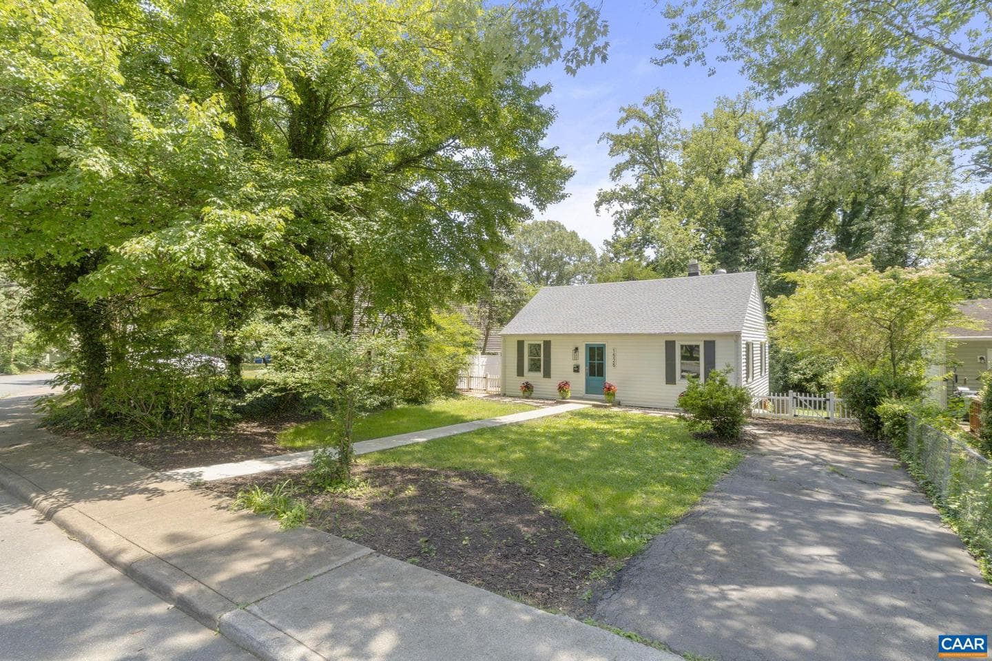 1526 Broad Ave photo 42