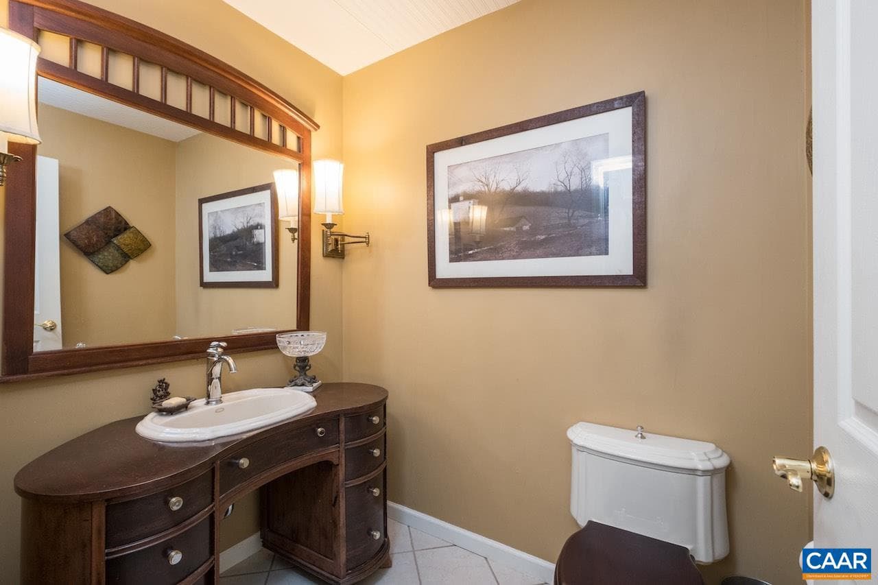 801 Fletchers Ln photo 22