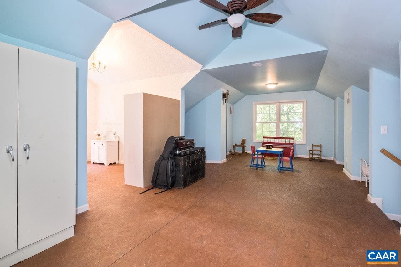 801 Fletchers Ln photo 32