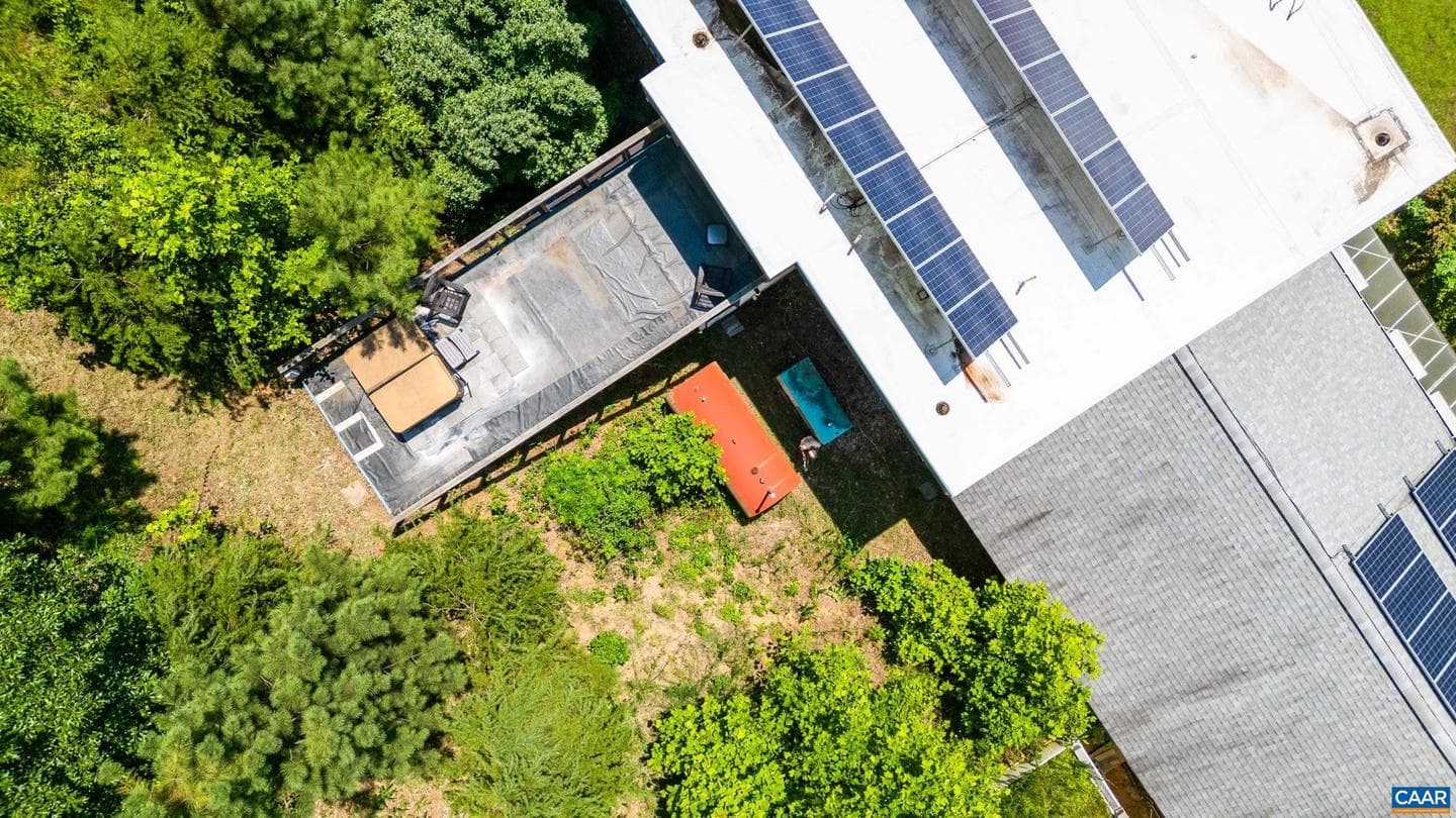 350 Creekside Ln photo 13