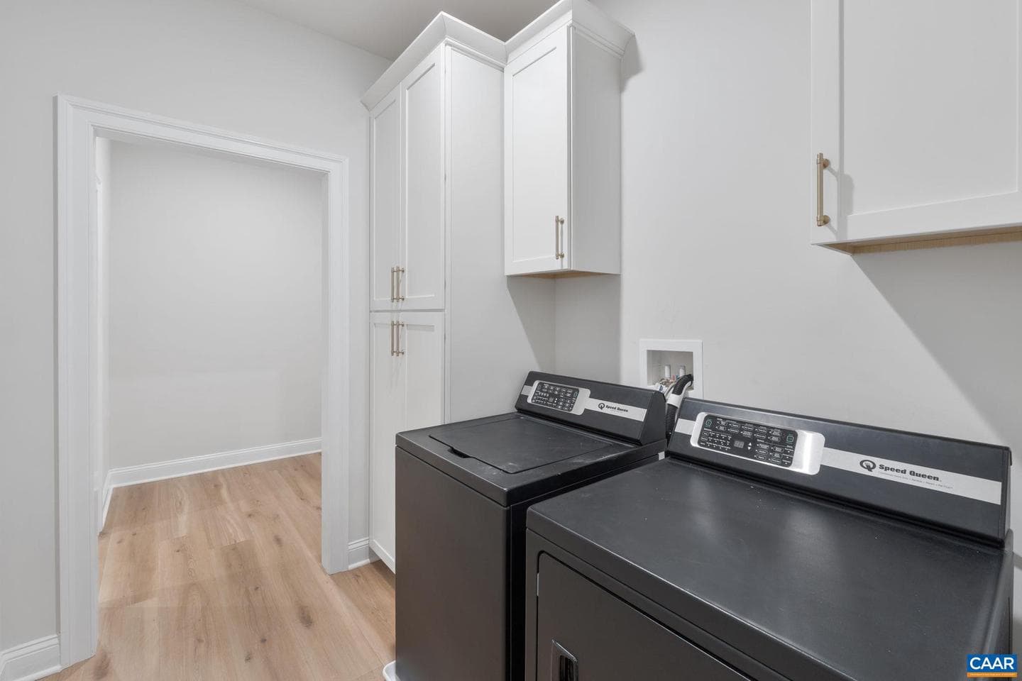 6131 Westhall Dr photo 37