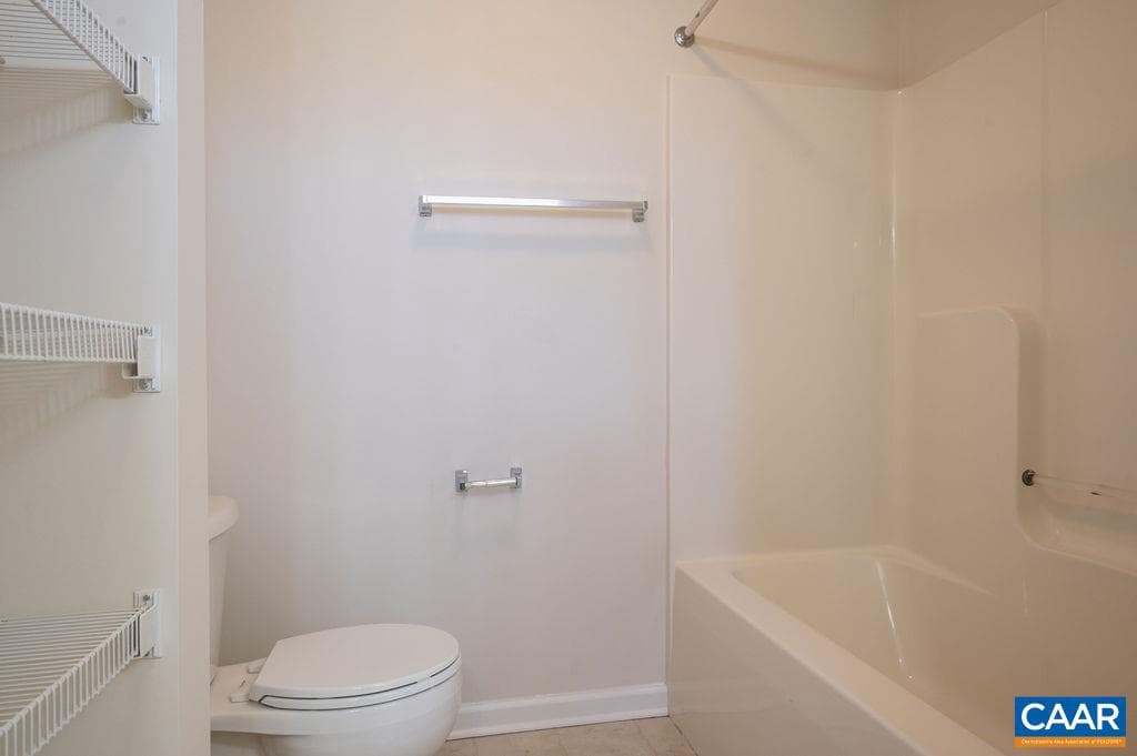 106 Melbourne Prk #E photo 17