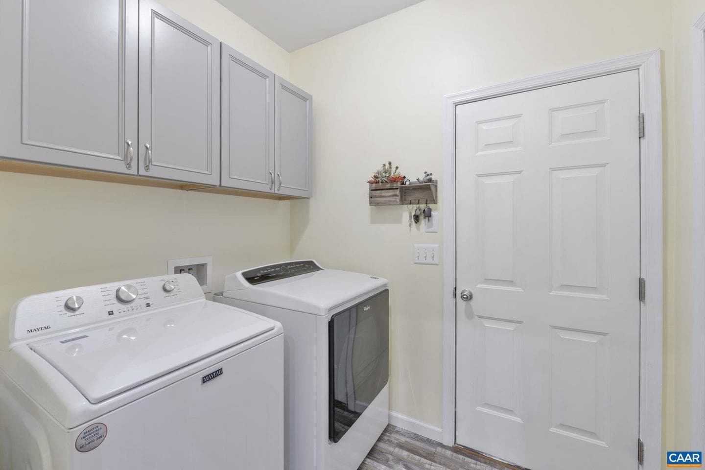 42 Lakeview Ct photo 17