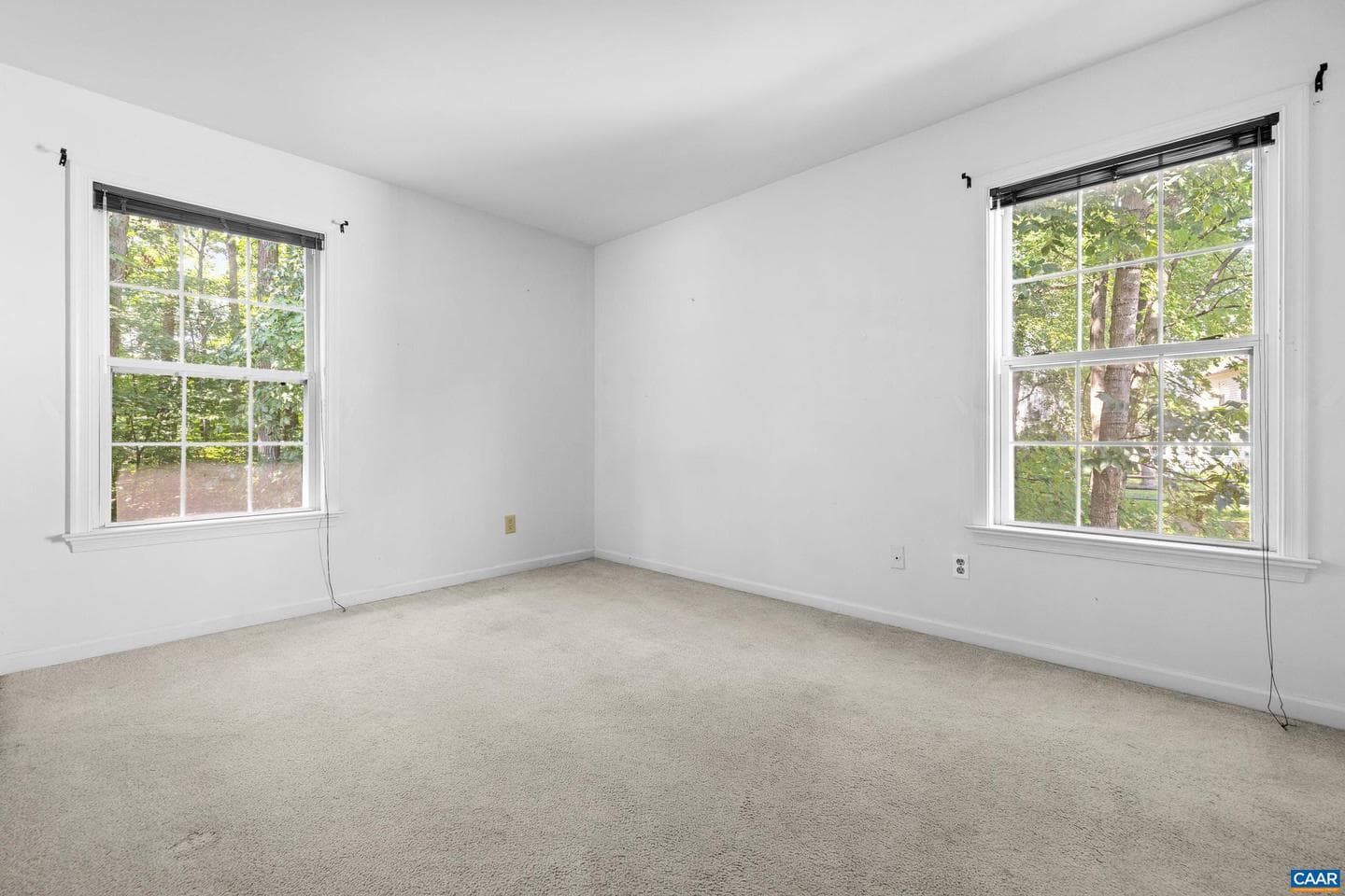 2040 Whispering Woods Dr photo 33