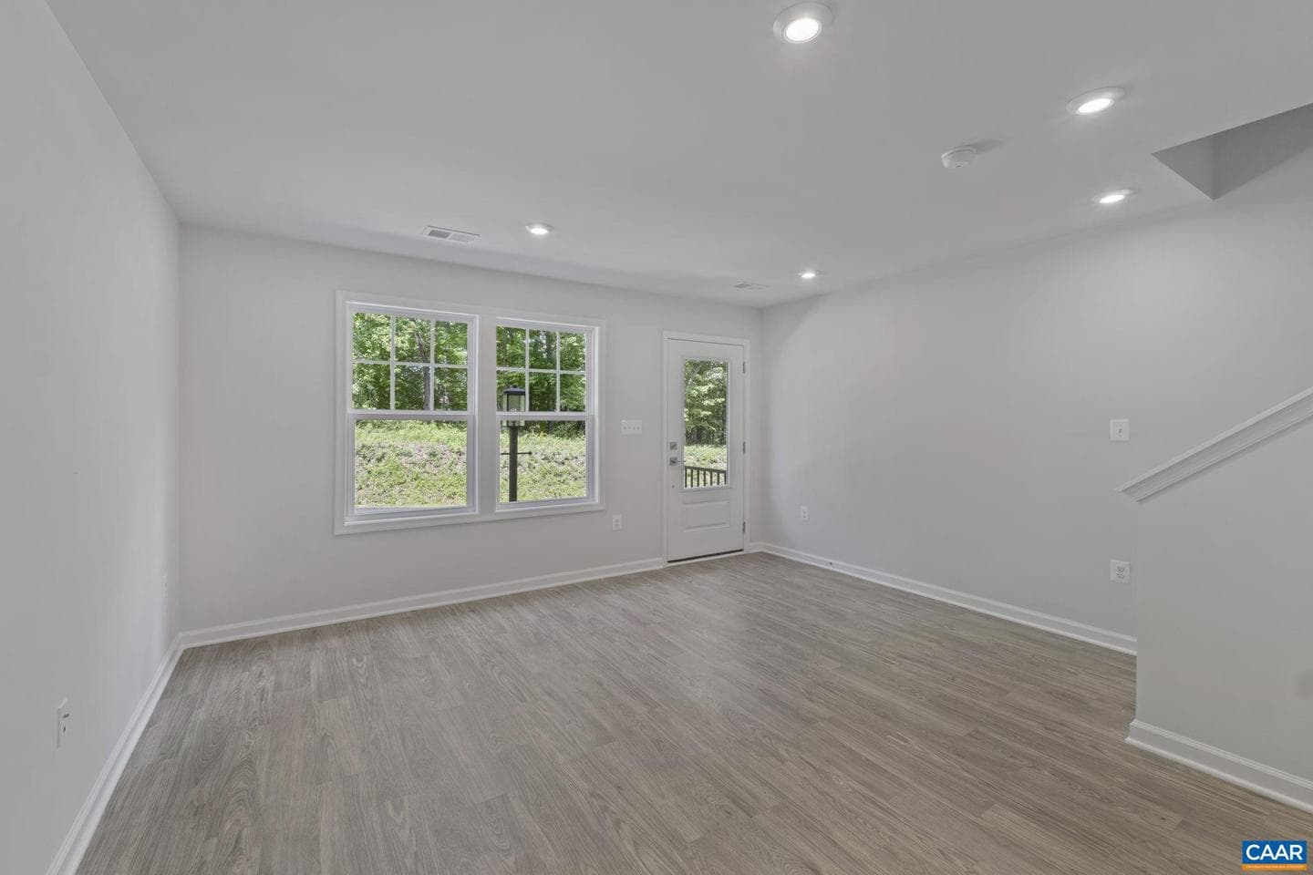 2265 Woodburn Rd photo 4