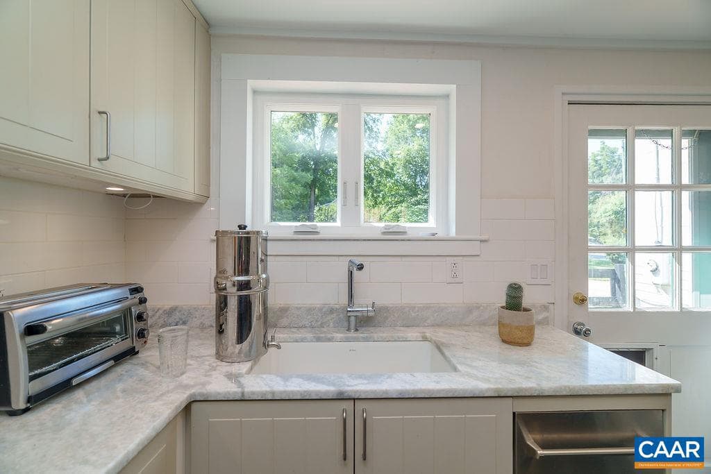 6654 Plank Rd photo 18