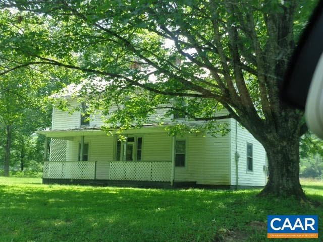 9339 Cowpasture River Rd S photo 2