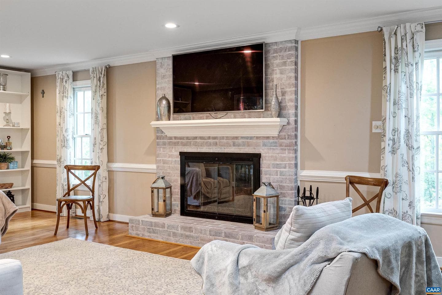 2047 Alldever Dr photo 13