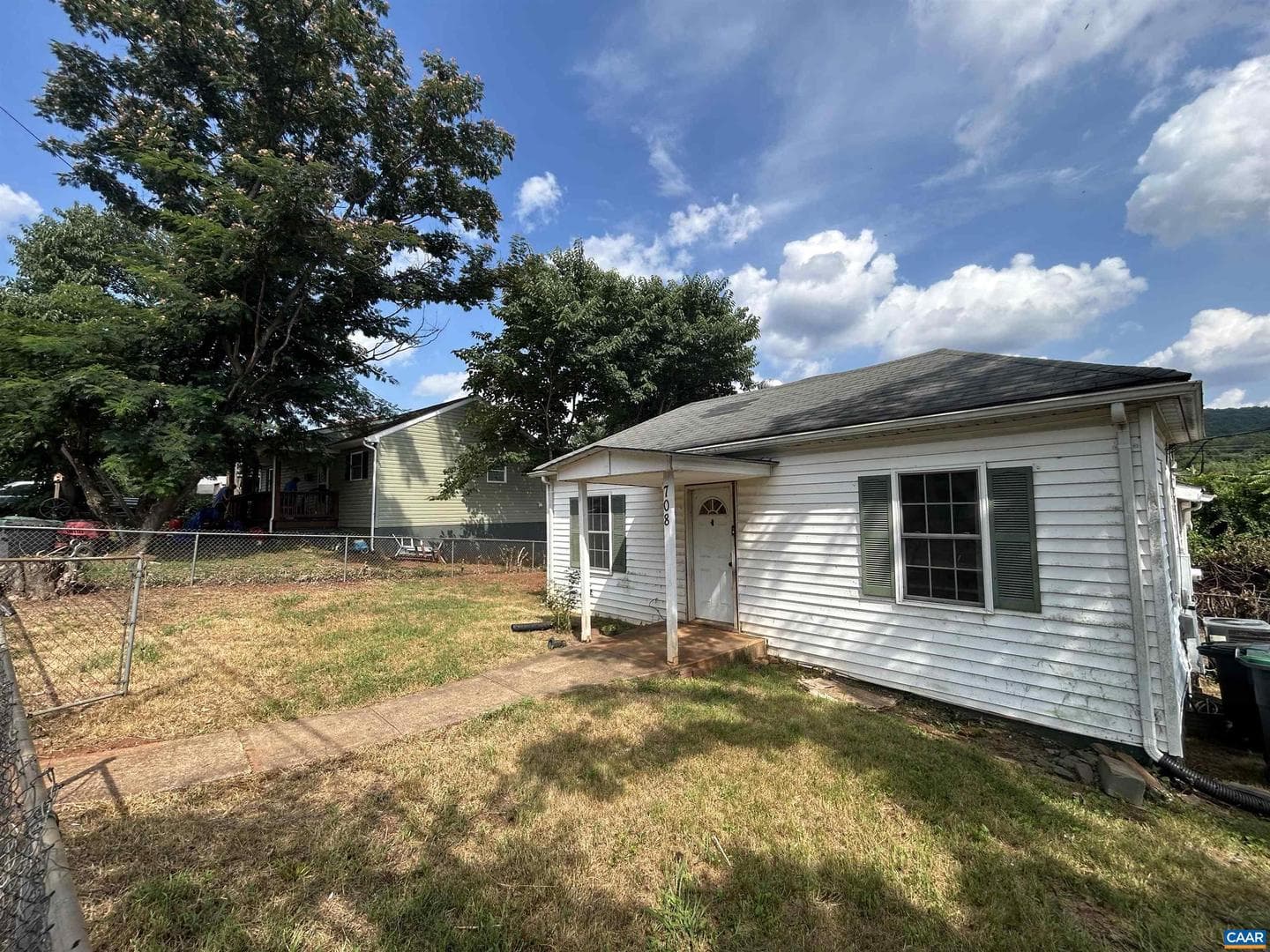 708 Nassau St photo 2