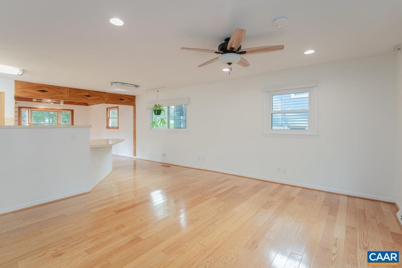 1706 Cherry Ave photo 5