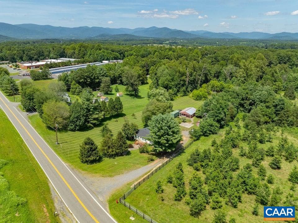 10589 Spotswood Trl photo 58