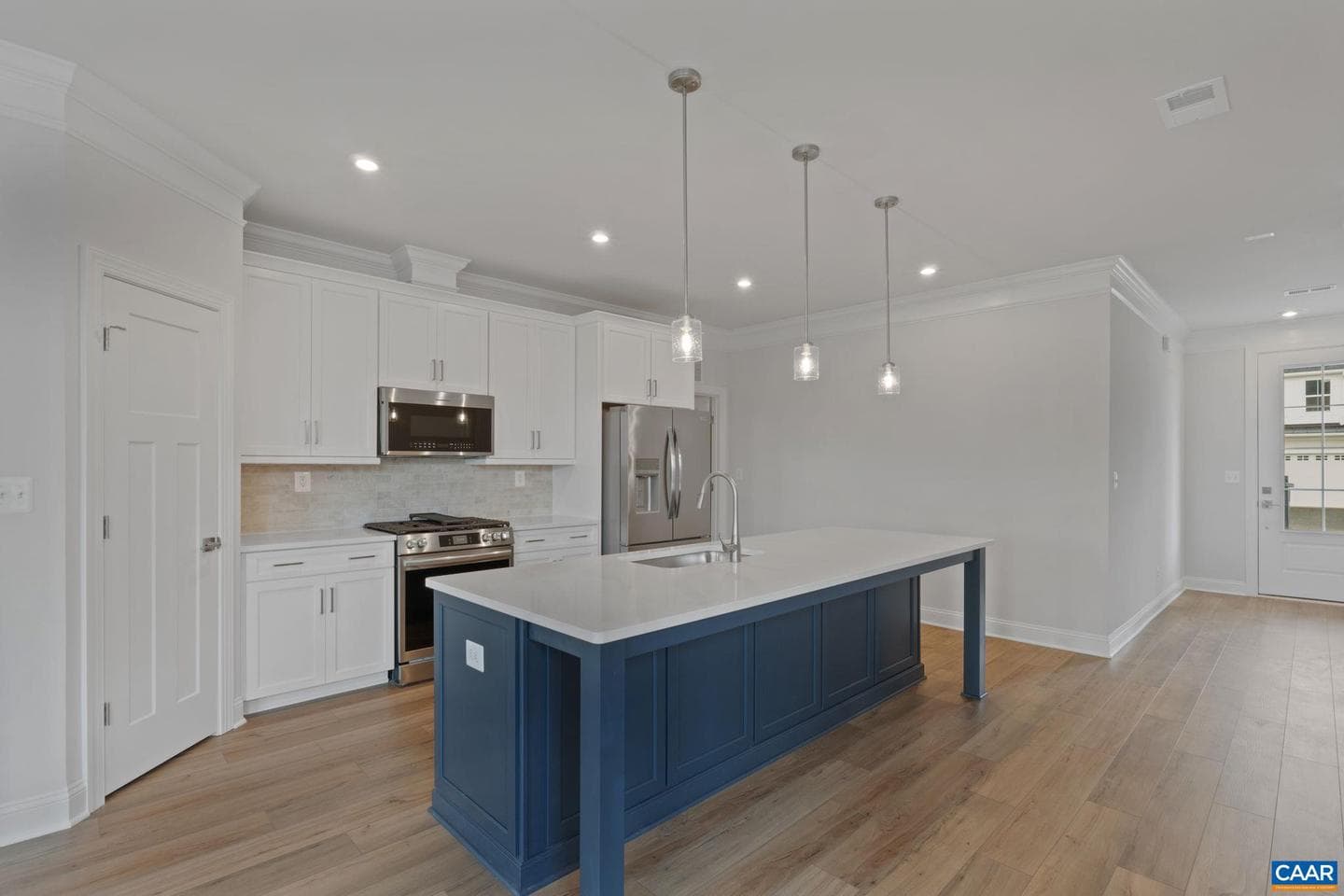 108 Sunbird Ln photo 11