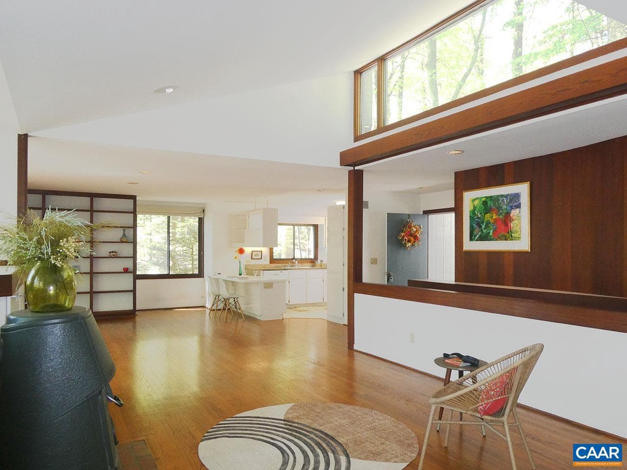 1502 Holly Rd photo 6