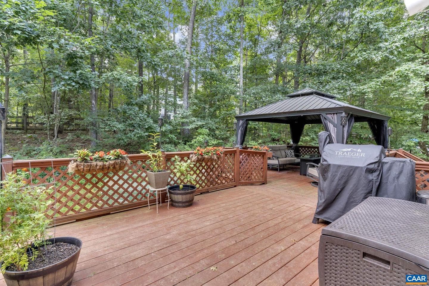 222 White Cedar Rd photo 32