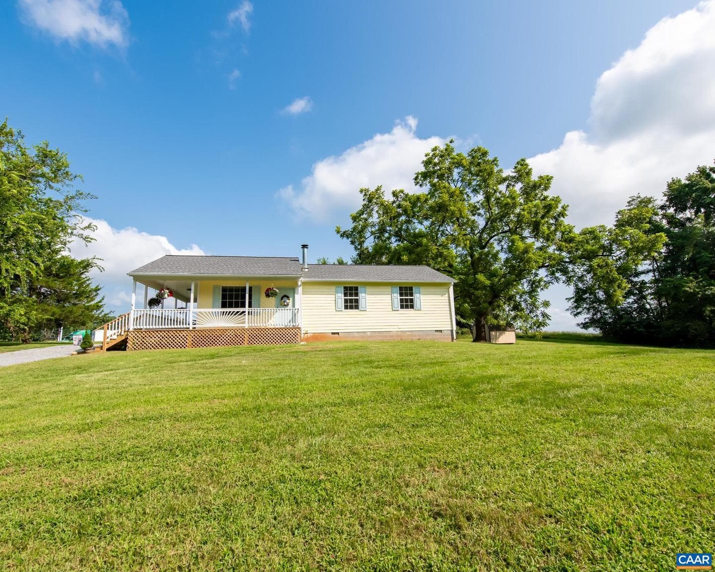101 Dun Glory Dr photo 3